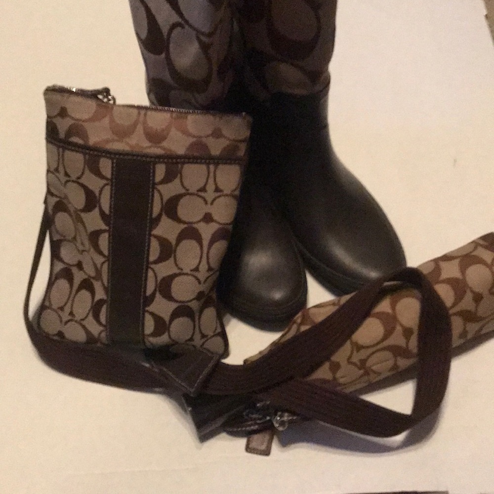 Dark brown rain boots and umbrella bag